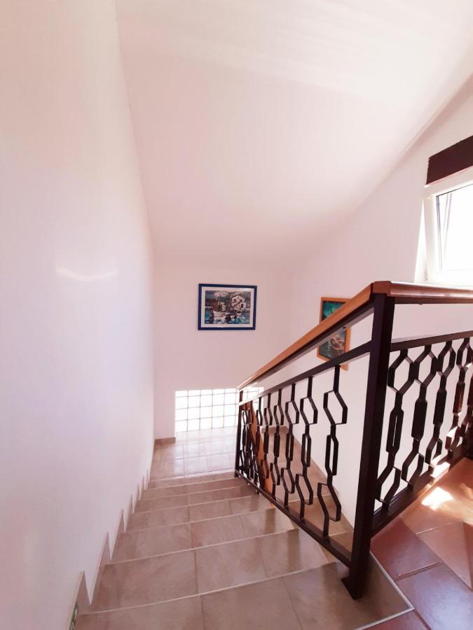Apartments Izabela Muzic-Fornaric Cres Exteriér fotografie